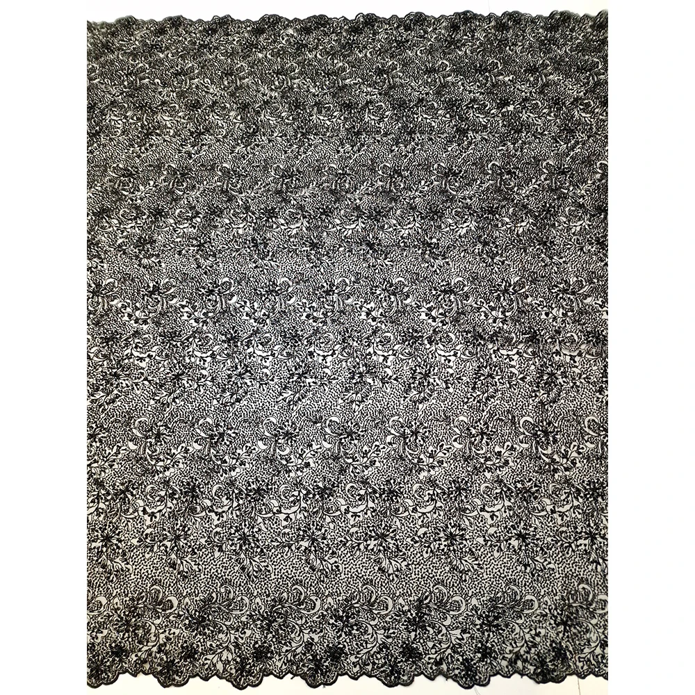 krajka vyšitá na tylu s korálky a flitry, černá