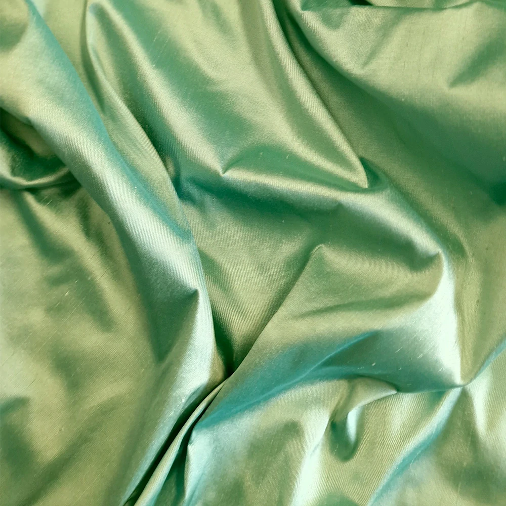 hedvábí, hladký šantung, mint 19
