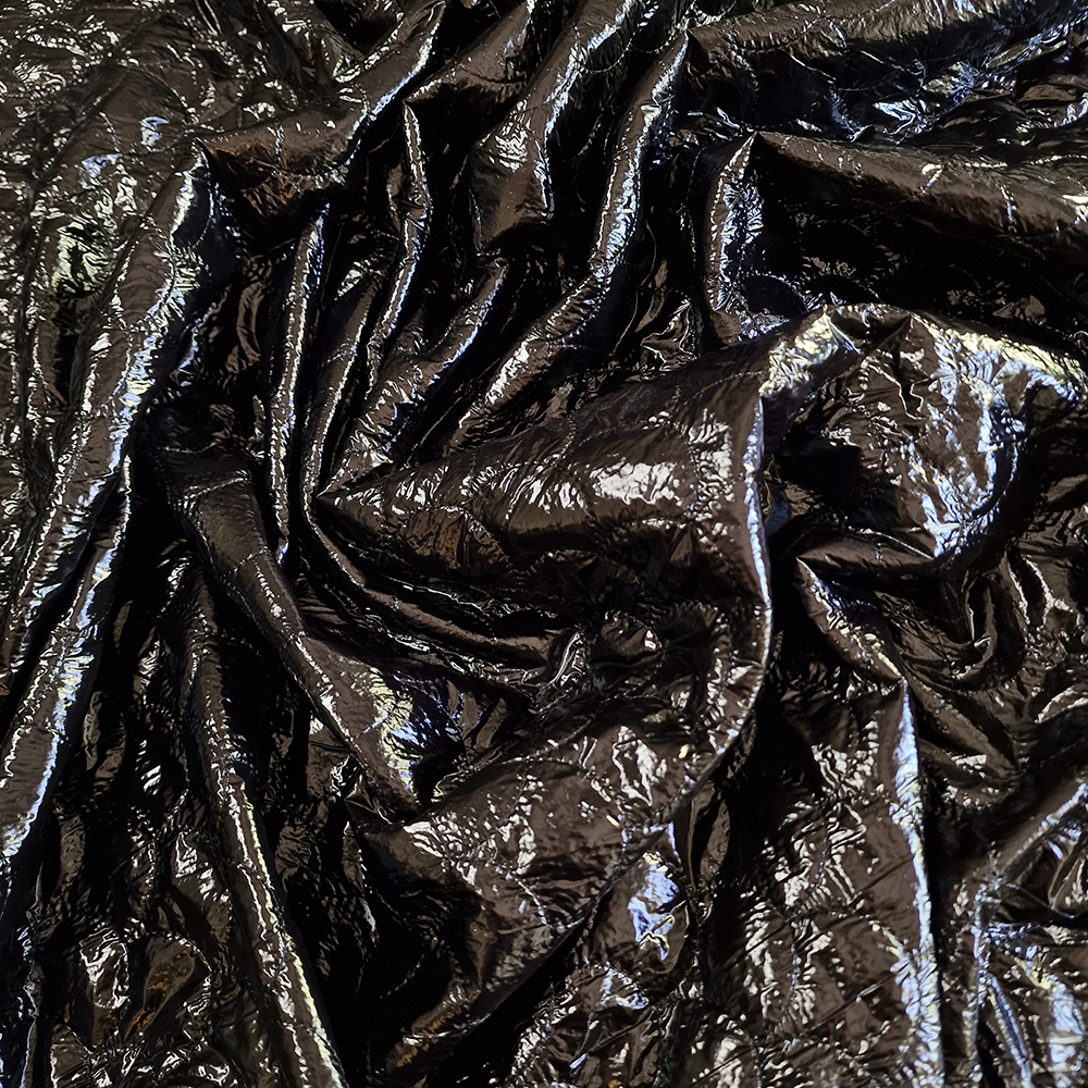 lesklý prošev s kožíškem, černý