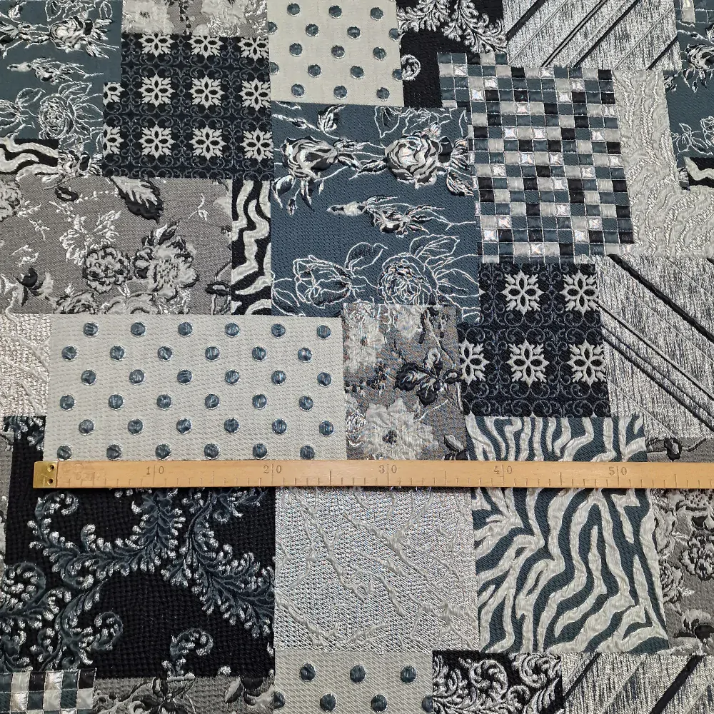 brokát Patchwork, šedo/stříbrný