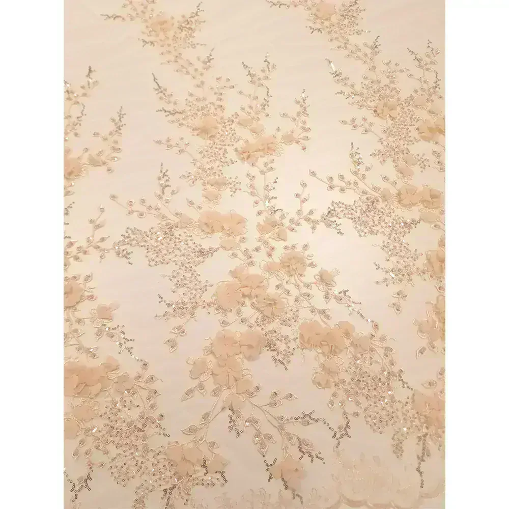 krajka vyšitá na tylu, broskvové 3D květy