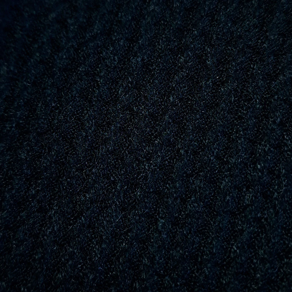 svetříkový úplet s angorskou vlnou, copánek, černá