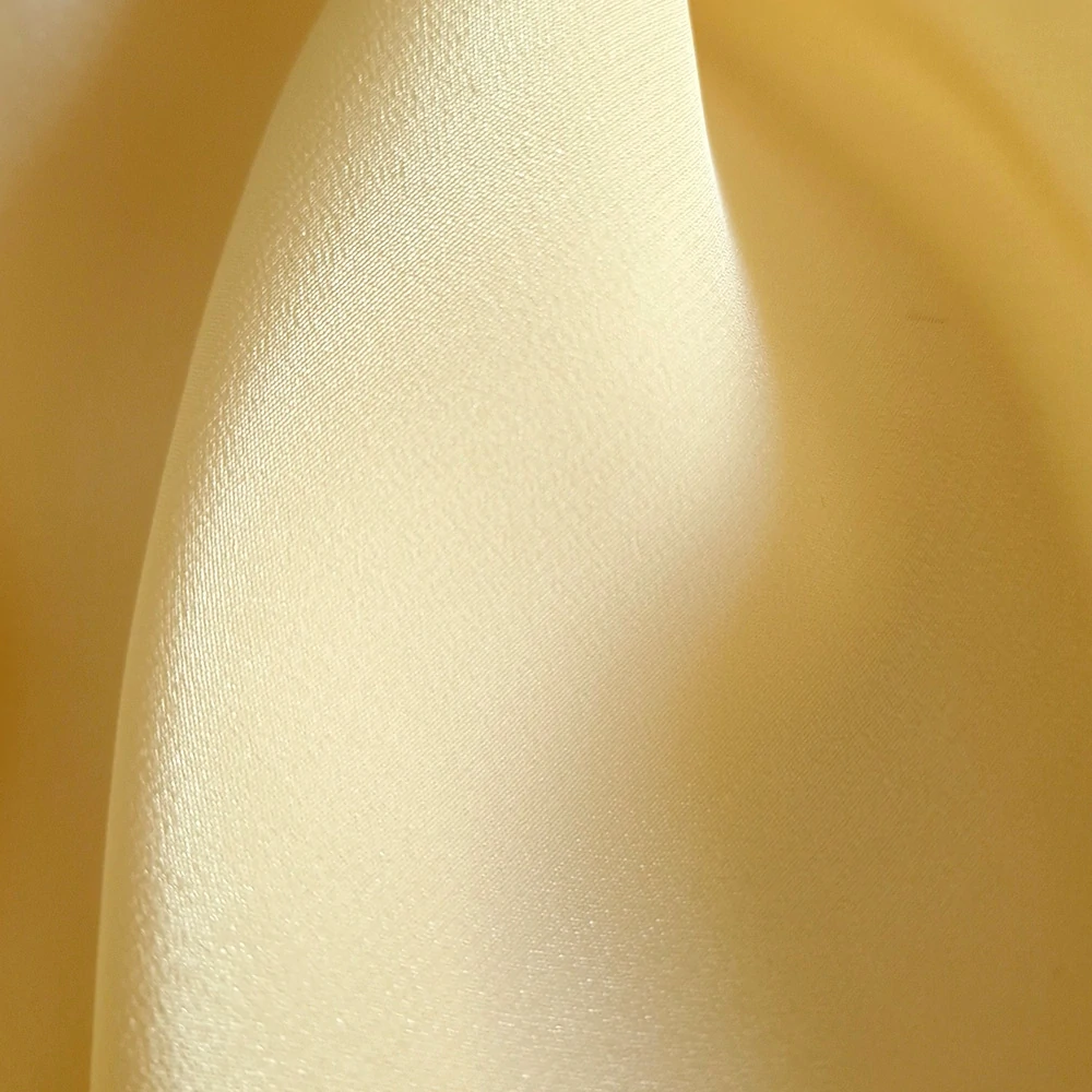 hedvábí, crepe de chine, světle béžová vanilková 120