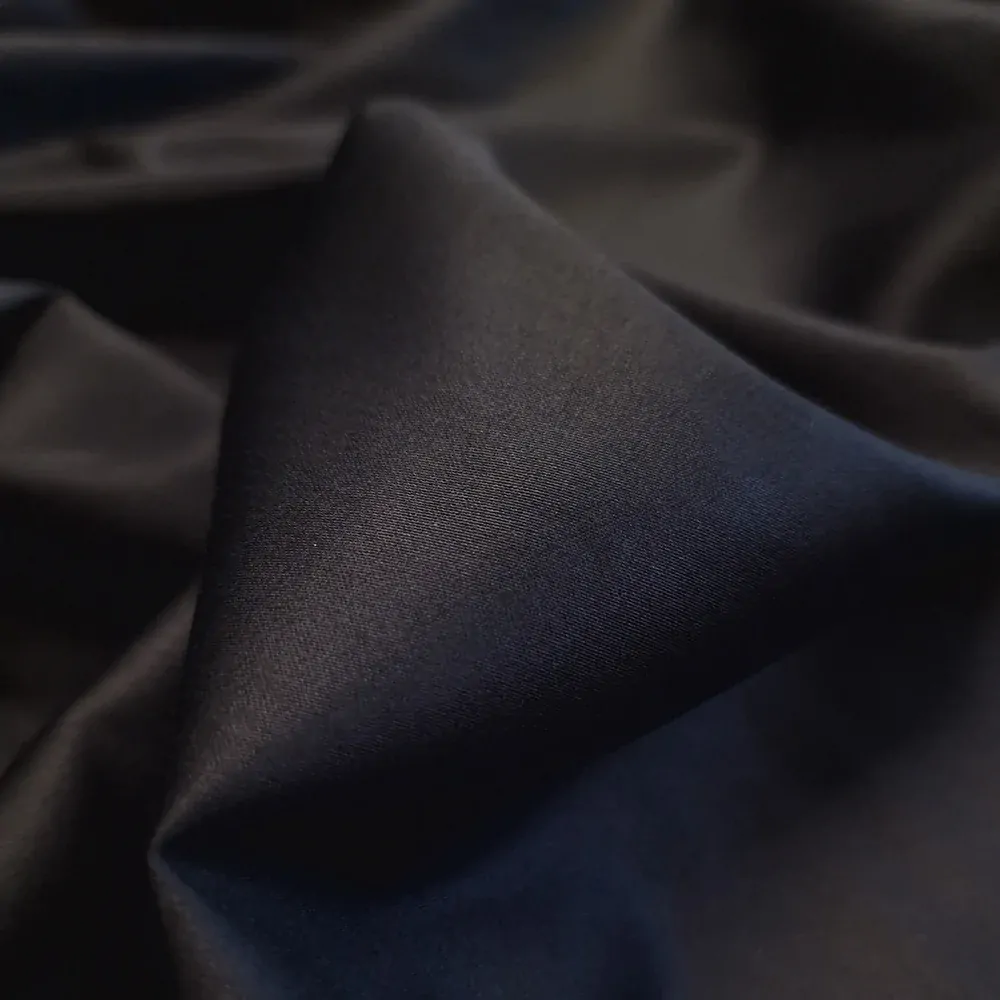 košilovka saténová, černá