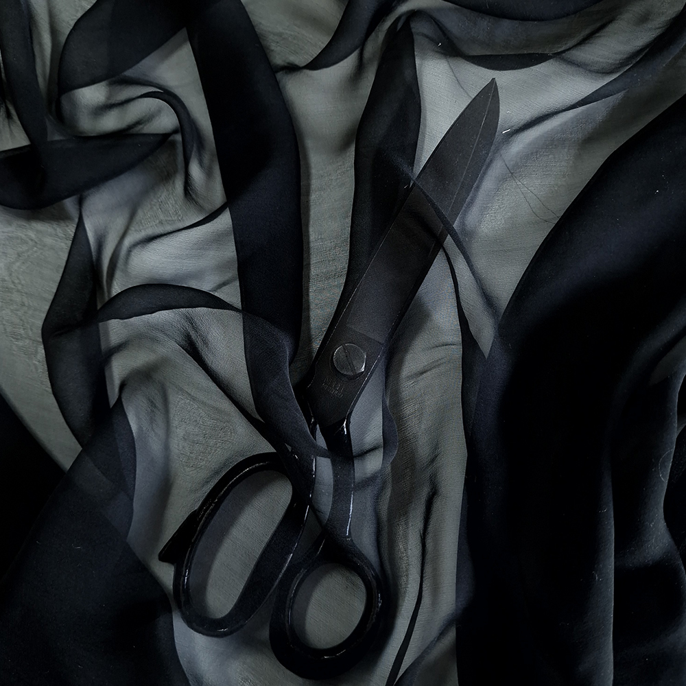 hedvábí, šifon, černá