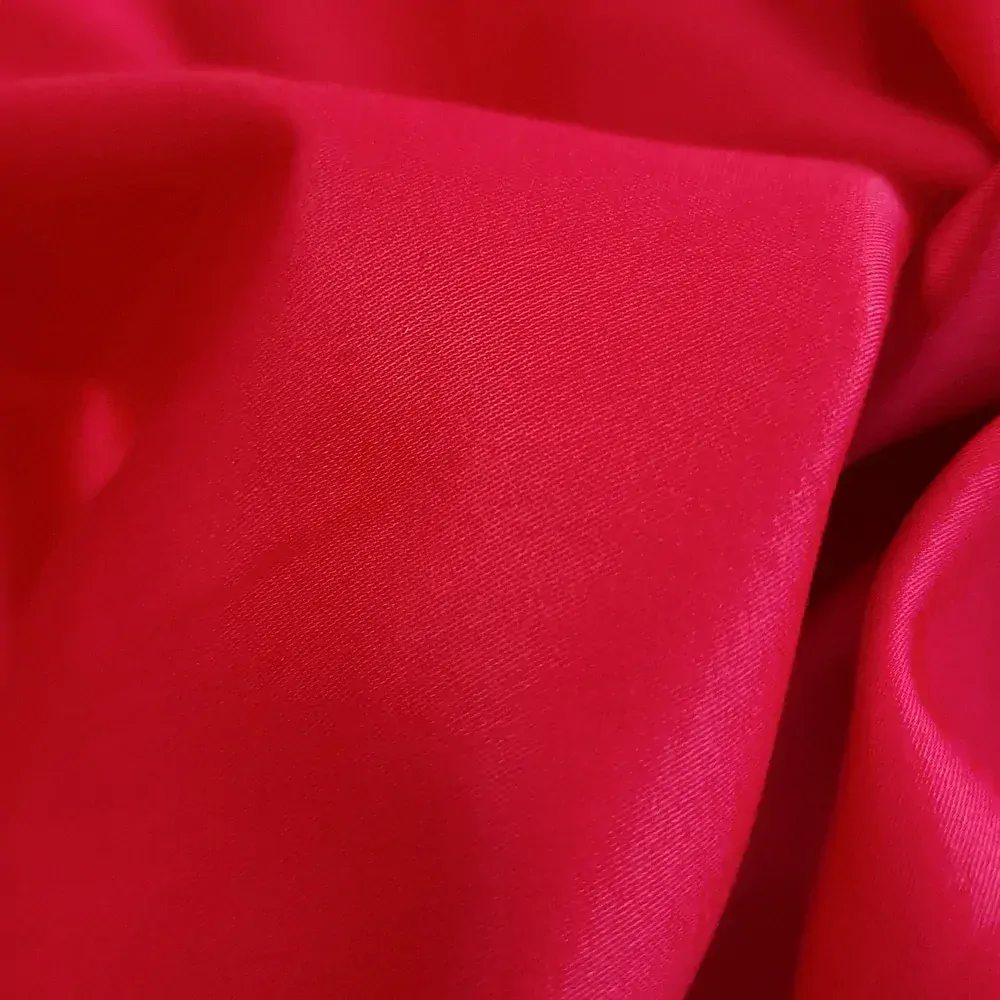 košilovka saténová, červená