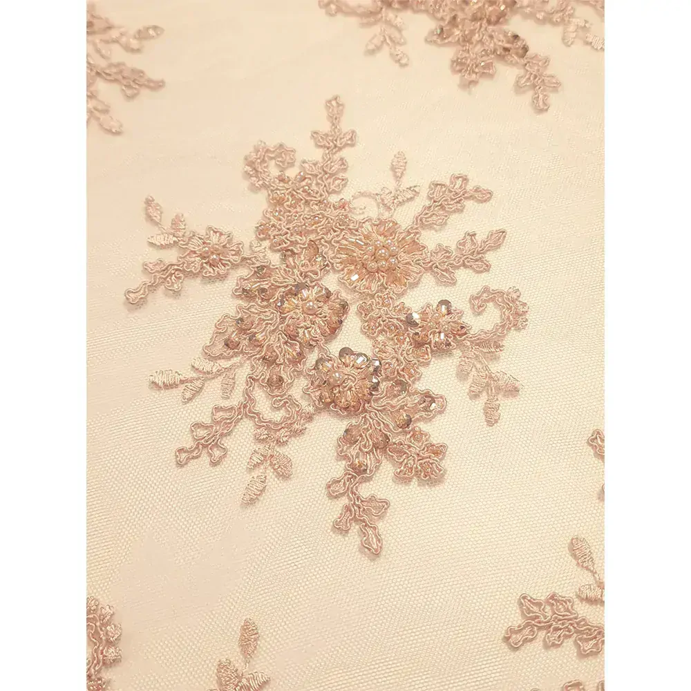 krajka vyširá na tylu s korálky, tělová