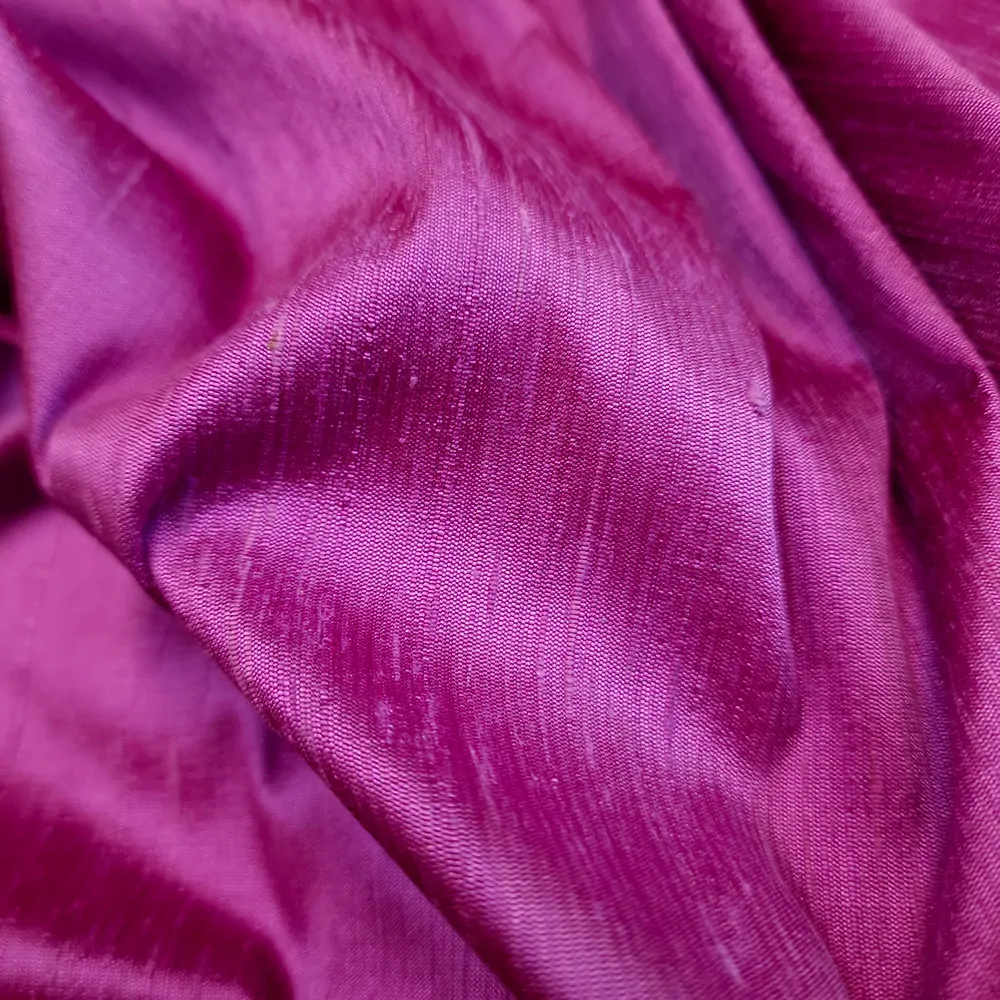 hedvábí, šantung s výraznou strukturou, magenta 102