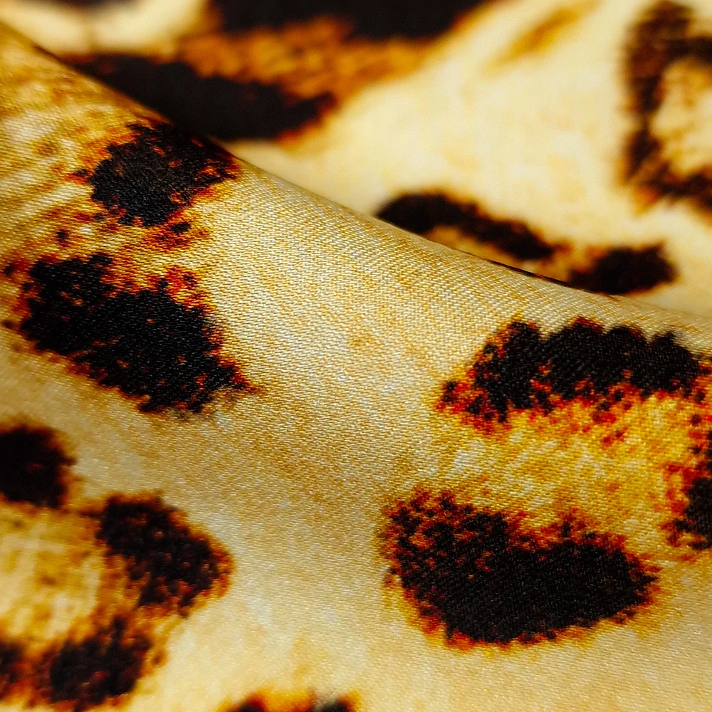hedvábný satén, leopard