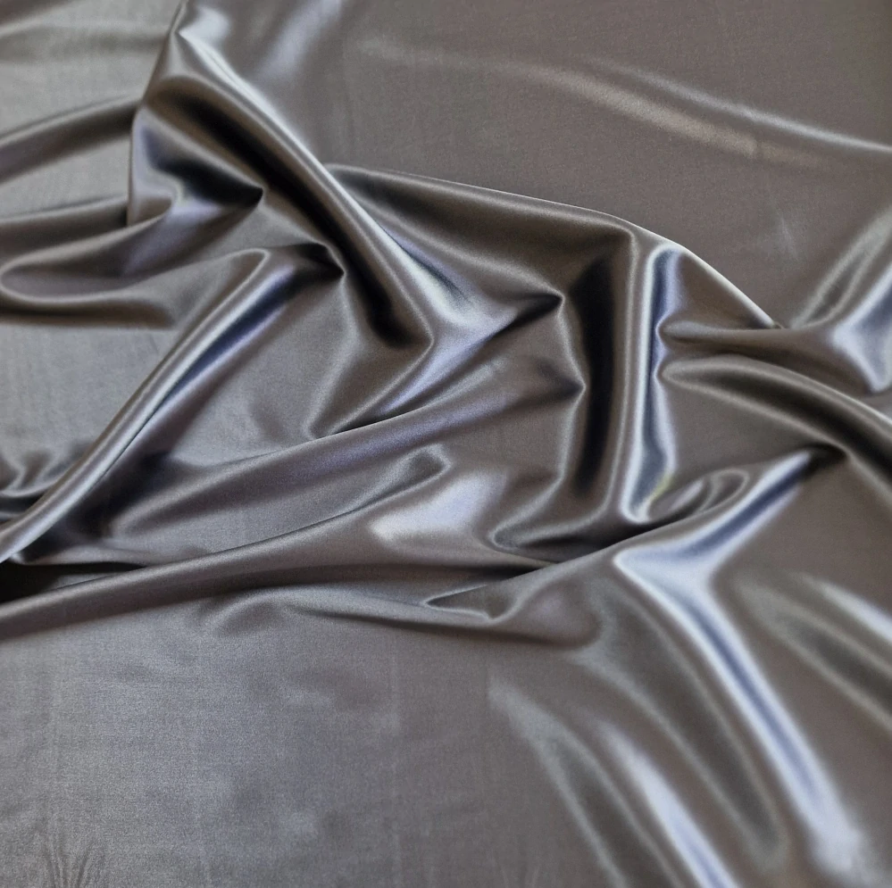 hedvábný satén s elastanem, ocelová šedá