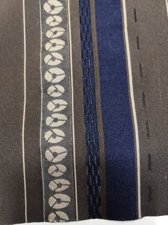 taft hnědomodrý proužek