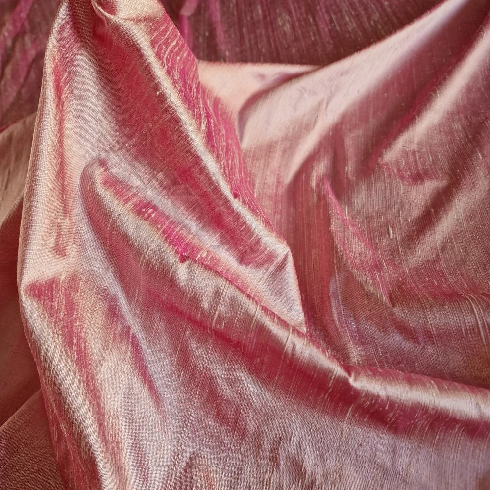 hedvábí, šantung s výraznou strukturou, šanžánový, starorůžovo/béžový