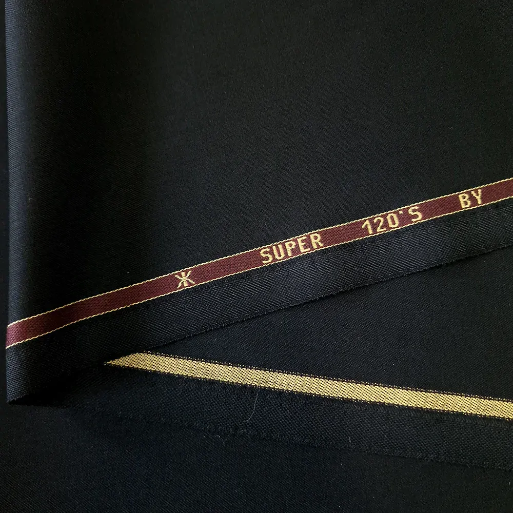 celoroční oblekovka/kostýmovka, vlna 120 's, černá