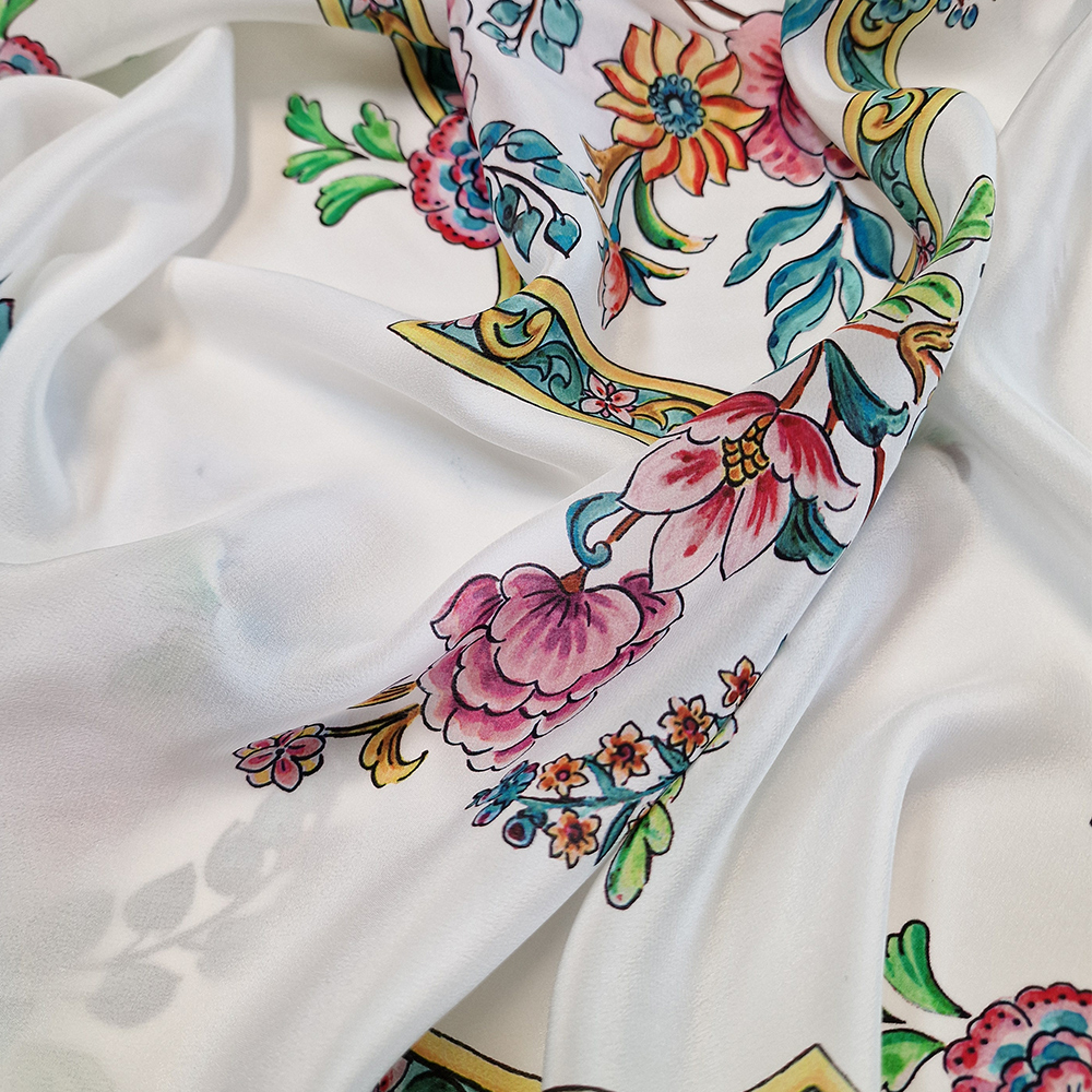 hedvábí Ratti, panel 150 cm, bílá