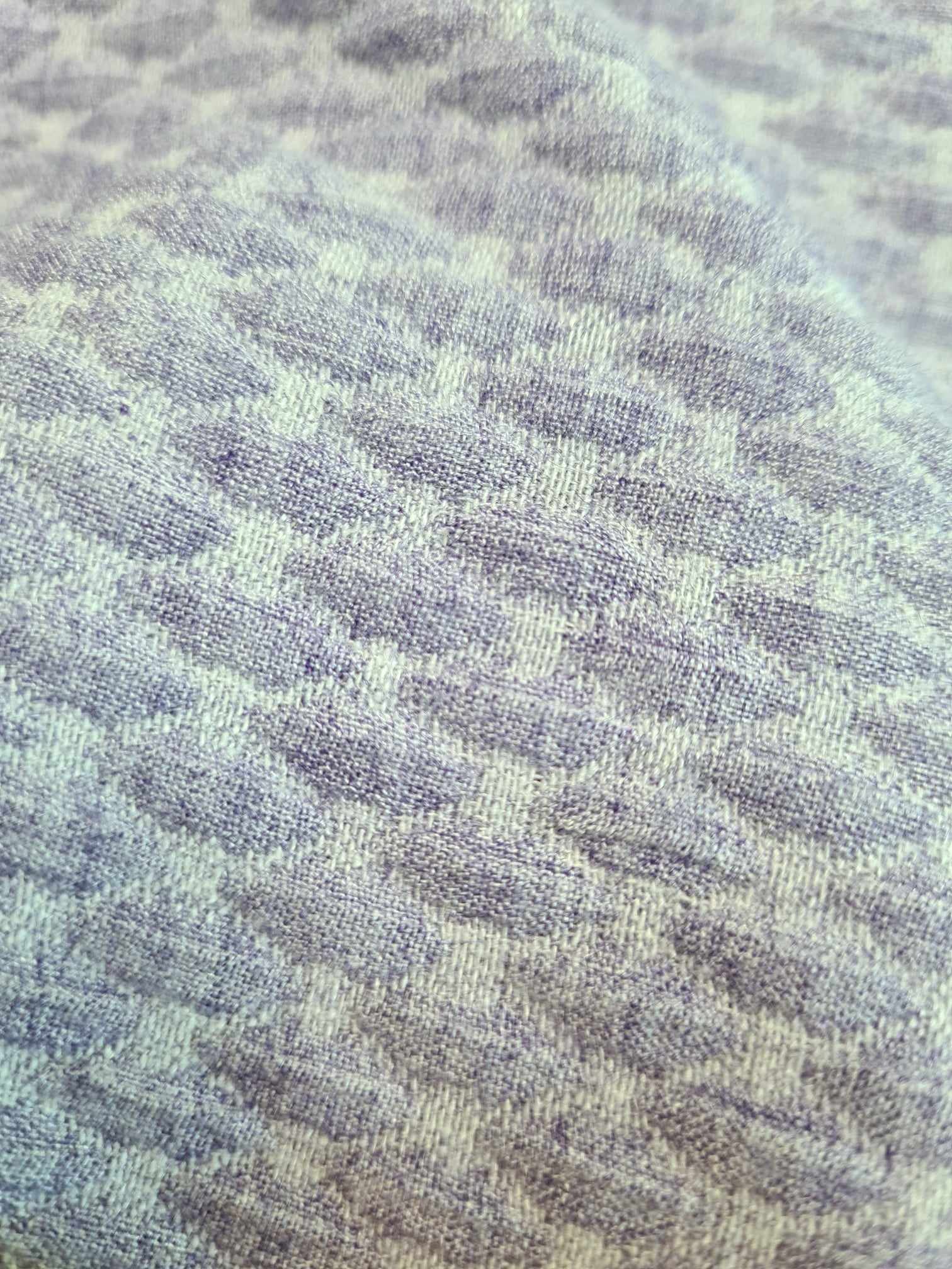 úplet s plastickým vzorem, lila/sv.šedá