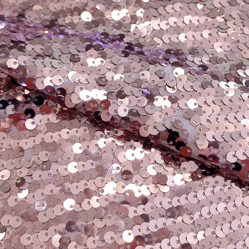 úplet s flitry, lila