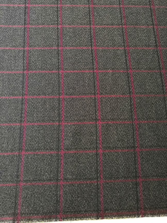 kostýmovka šedo/bordó káro