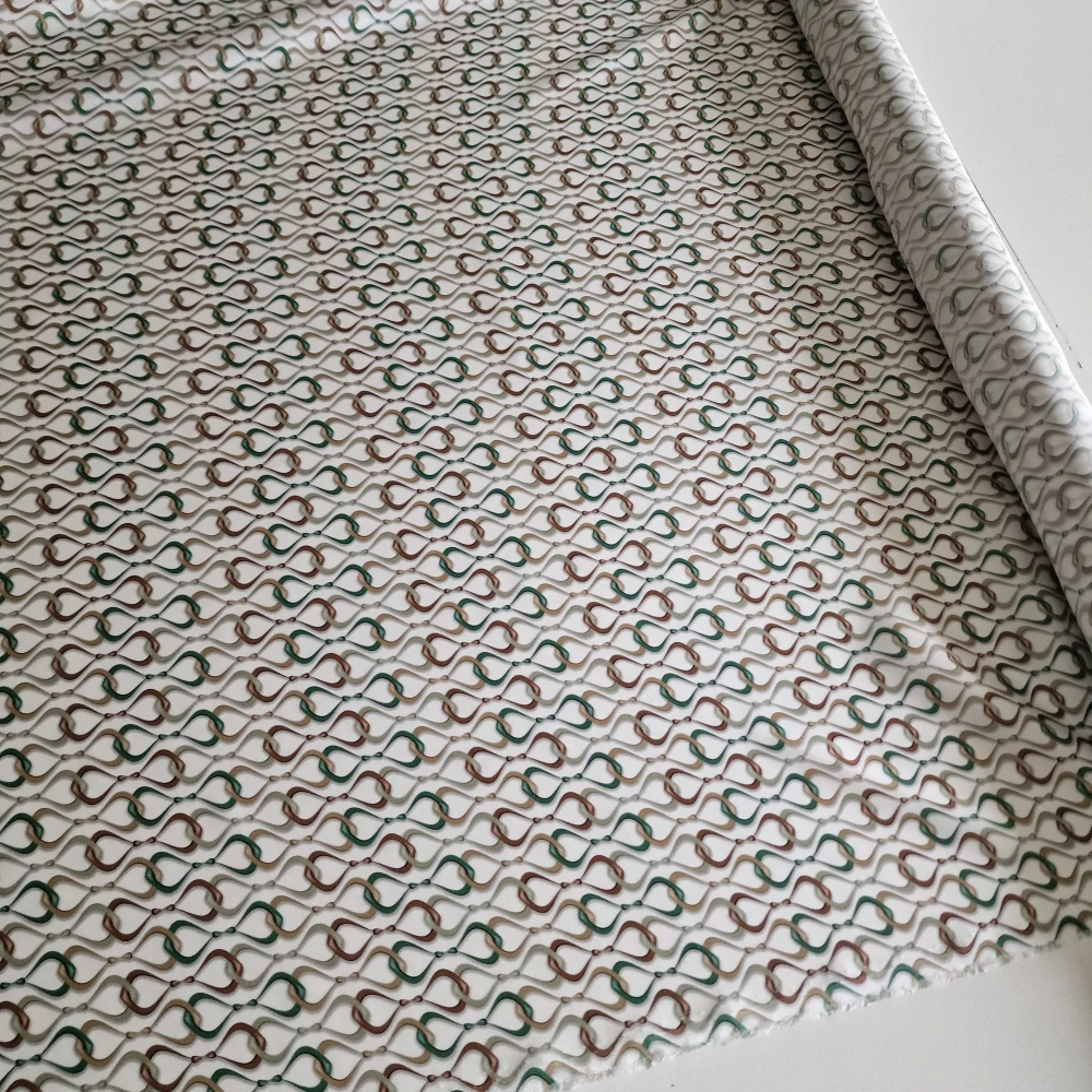 Hedvábný satén, vzor Hermína