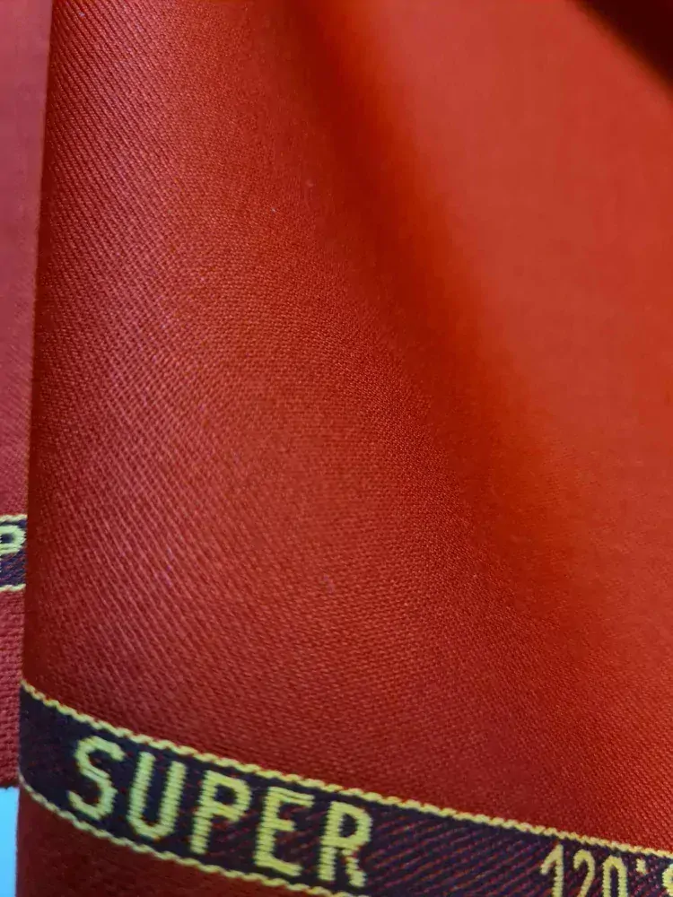 celoroční oblekovka/kostýmovka, vlna 120's, červená 5317