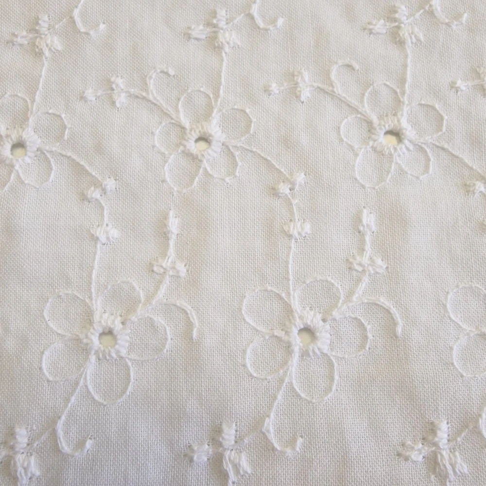 madeira, drobná kvítka, bílá